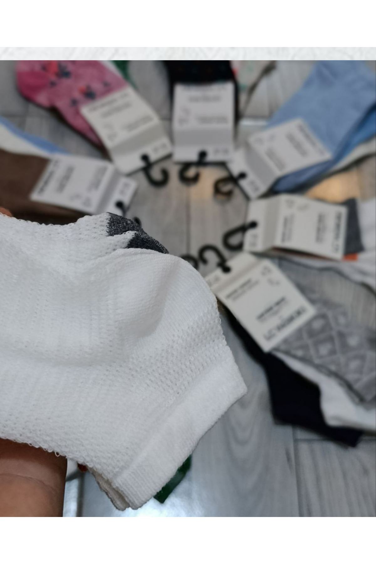 9 lu Kadın Kısa Bilek Çorap Seti – Pamuklu, Renkli & Desenli, Rahat ve Terletmeyen