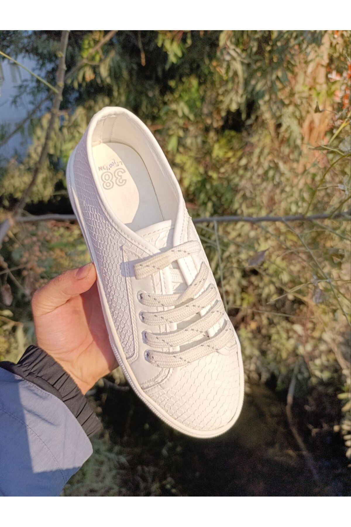 Pul Detay Deri İşleme Ortopedik Rahat Kadın Sneakers Spor Ayakkabı