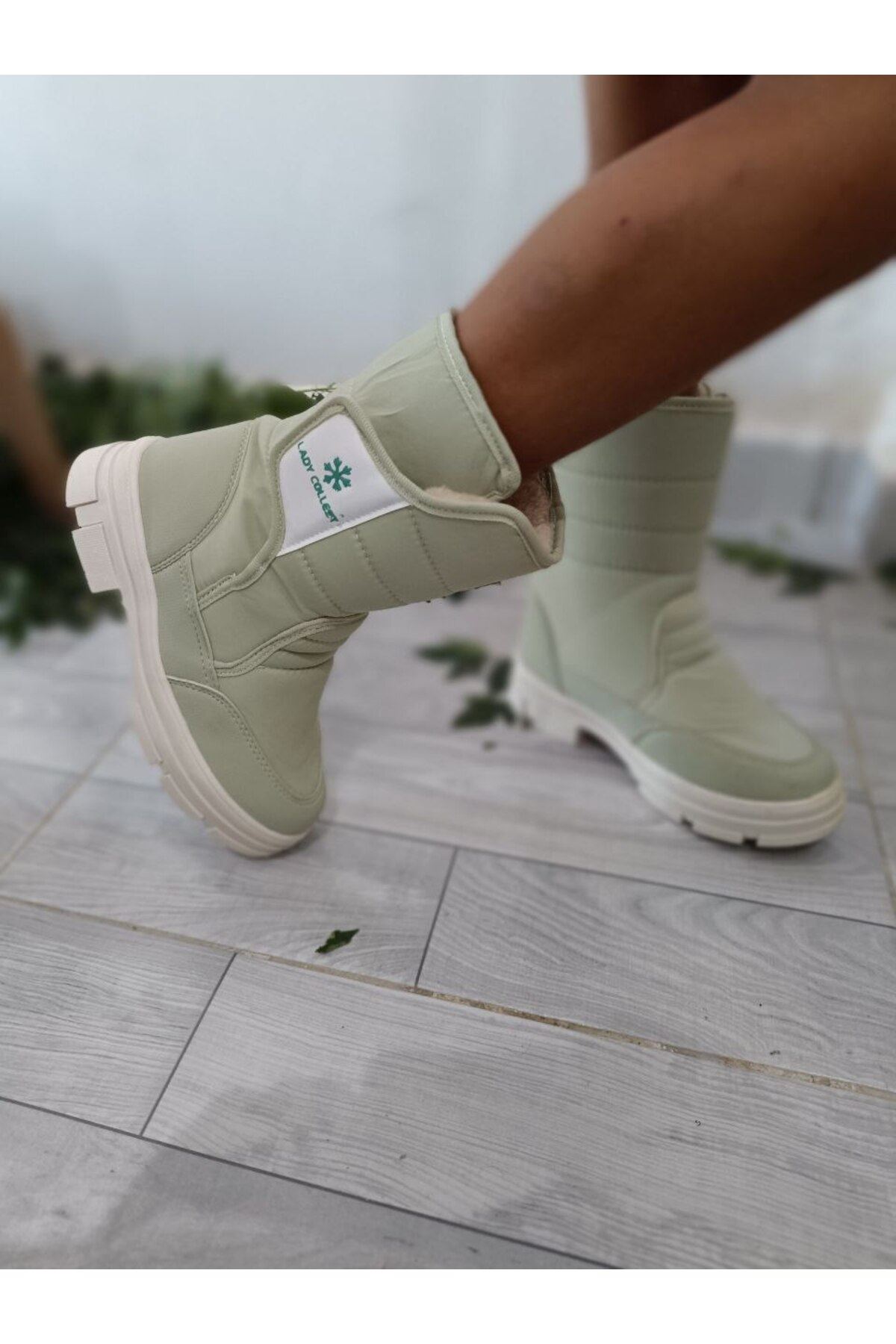 İçi Termal Kaydırmaz Üst Kalite Coolest Kar Botu