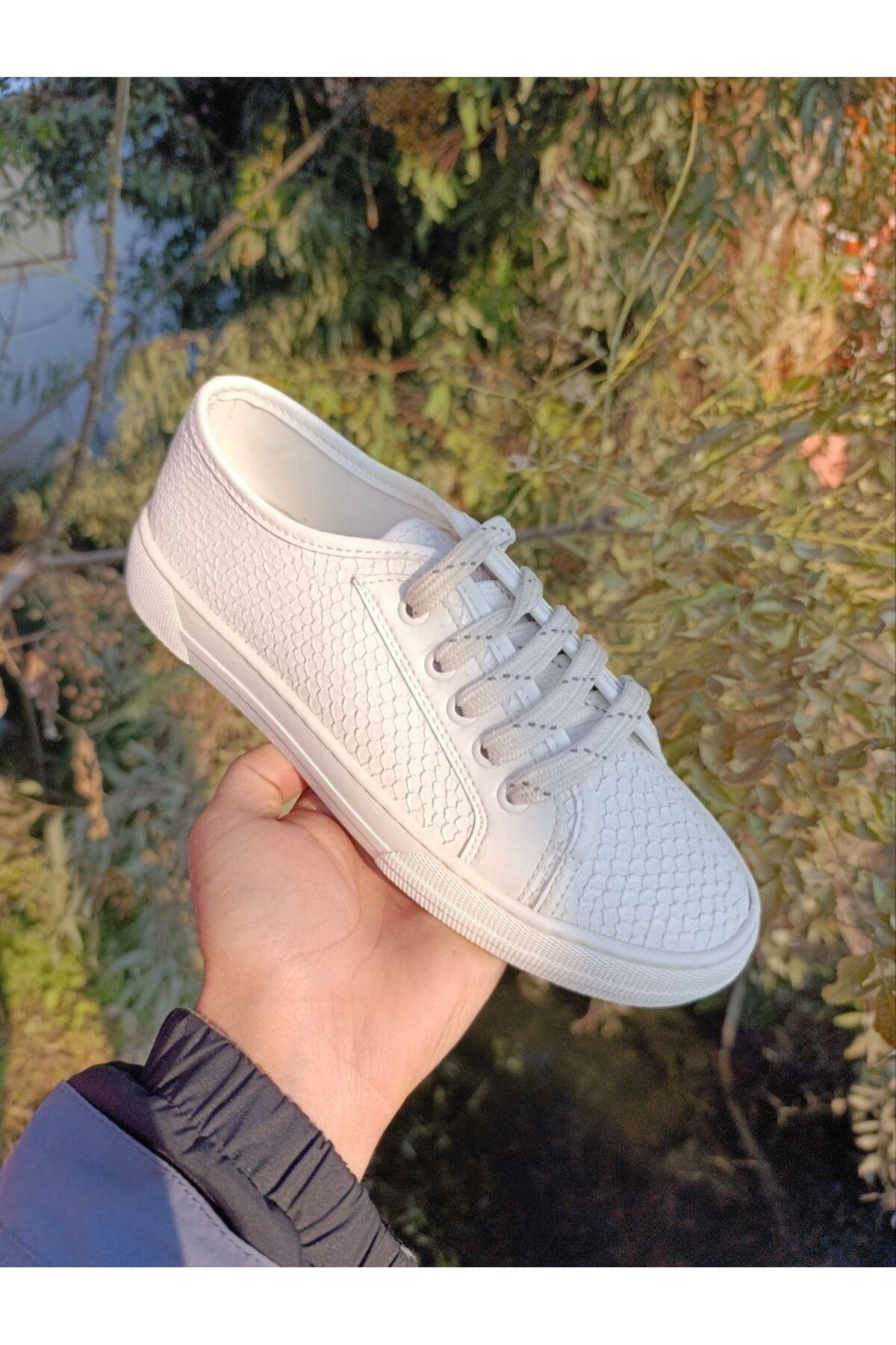 Pul Detay Deri İşleme Ortopedik Rahat Kadın Sneakers Spor Ayakkabı