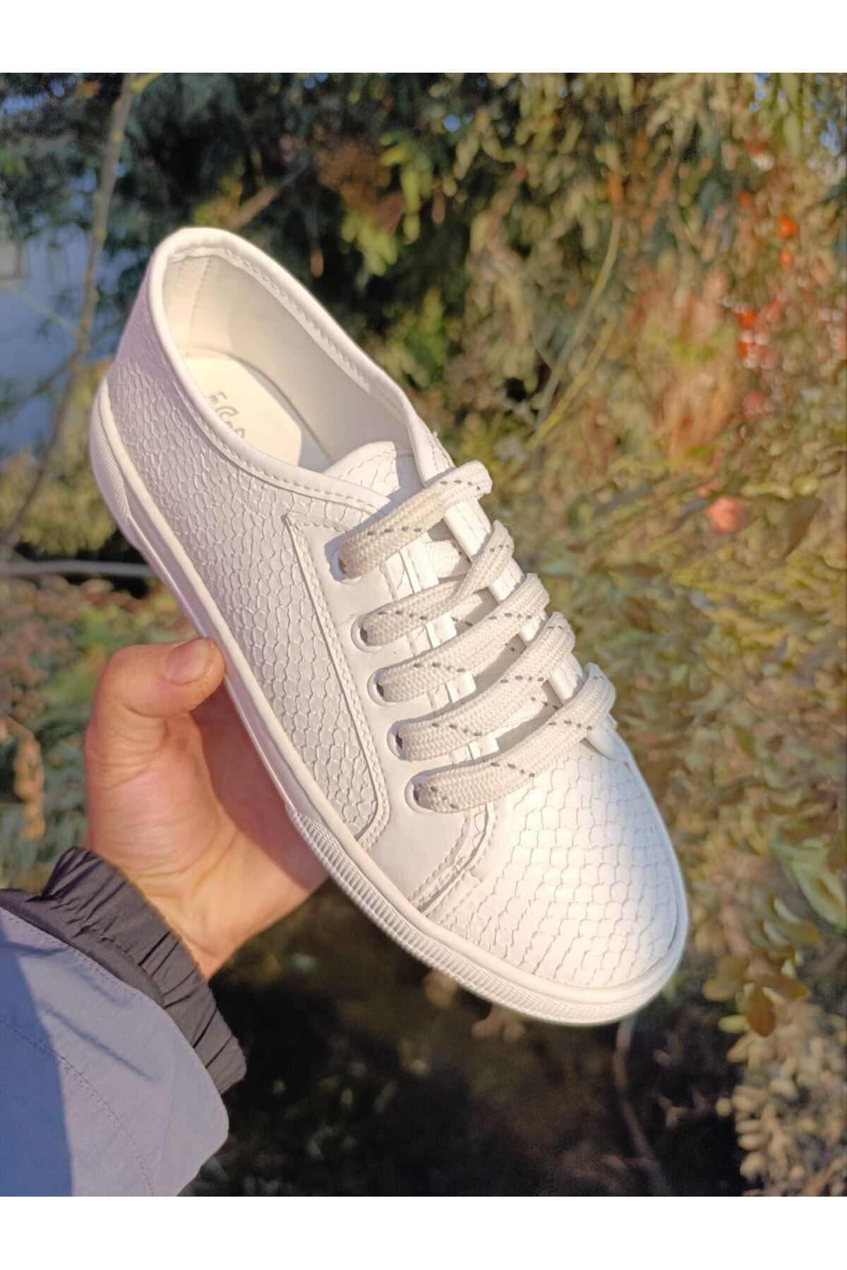 Pul Detay Deri İşleme Ortopedik Rahat Kadın Sneakers Spor Ayakkabı