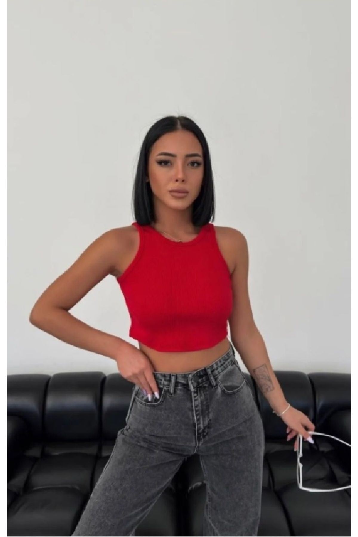 Solmayan Crop Top Esnek Fitilli Halter Yaka Atlet Slim Fit Kırmızı