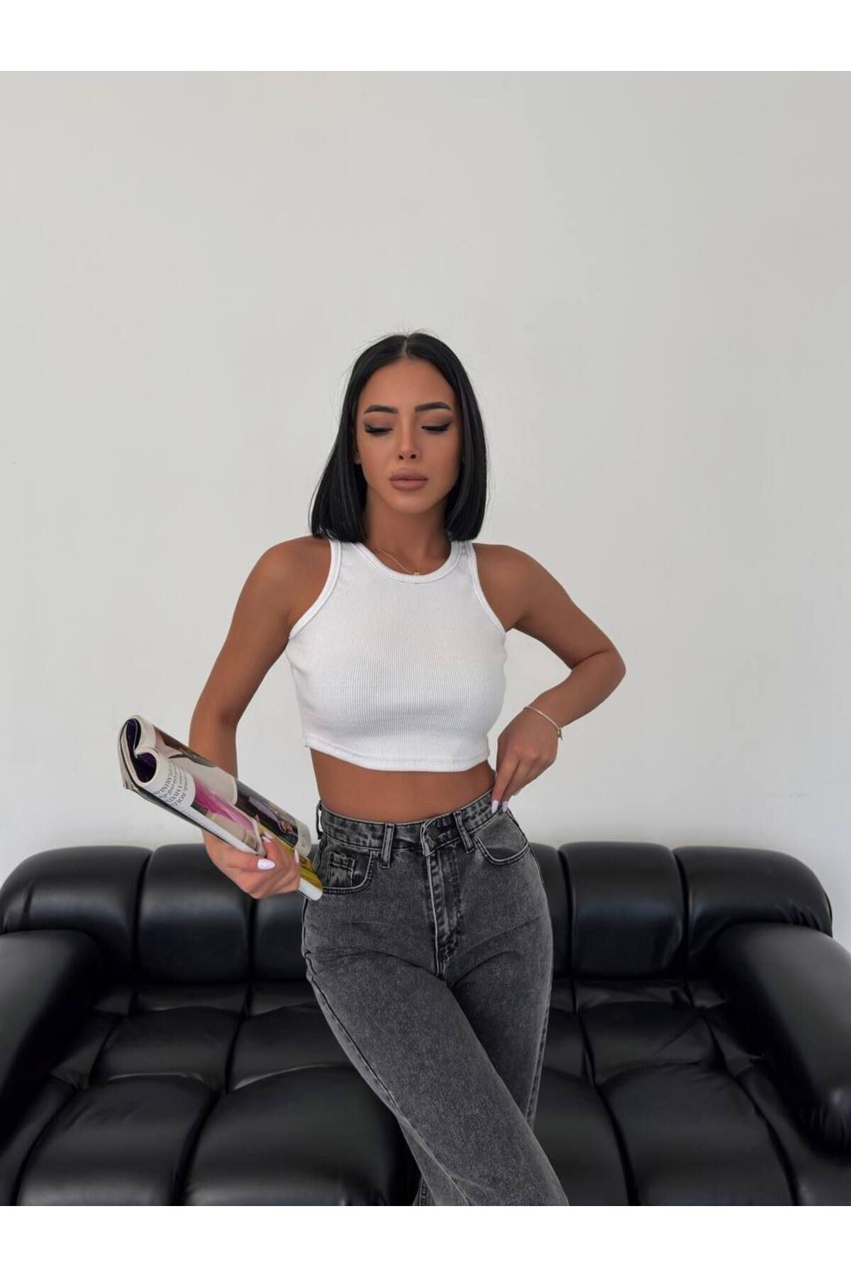 Solmayan Crop Top Esnek Fitilli Halter Yaka Atlet Slim Fit Beyaz