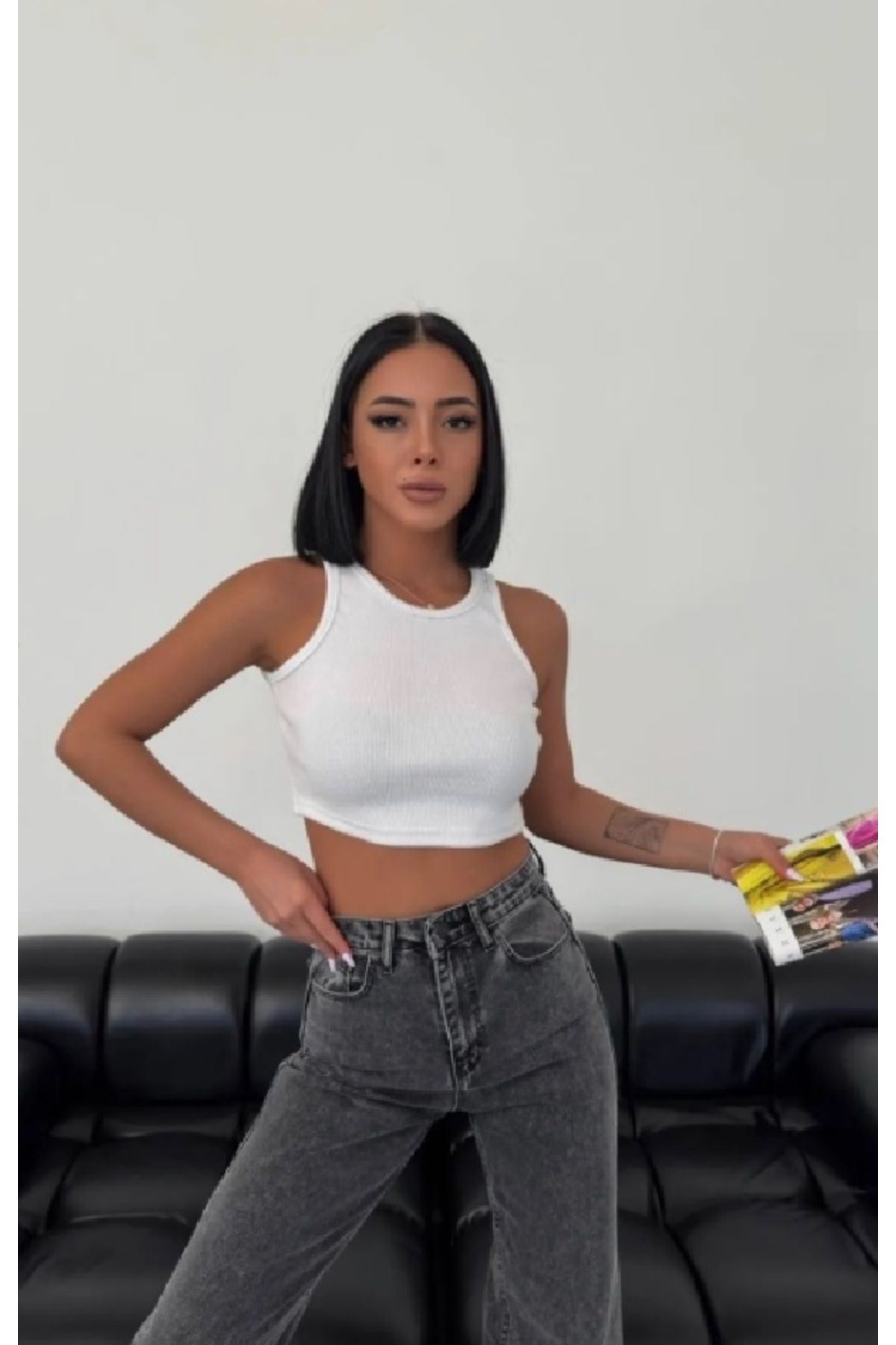 Solmayan Crop Top Esnek Fitilli Halter Yaka Atlet Slim Fit Beyaz