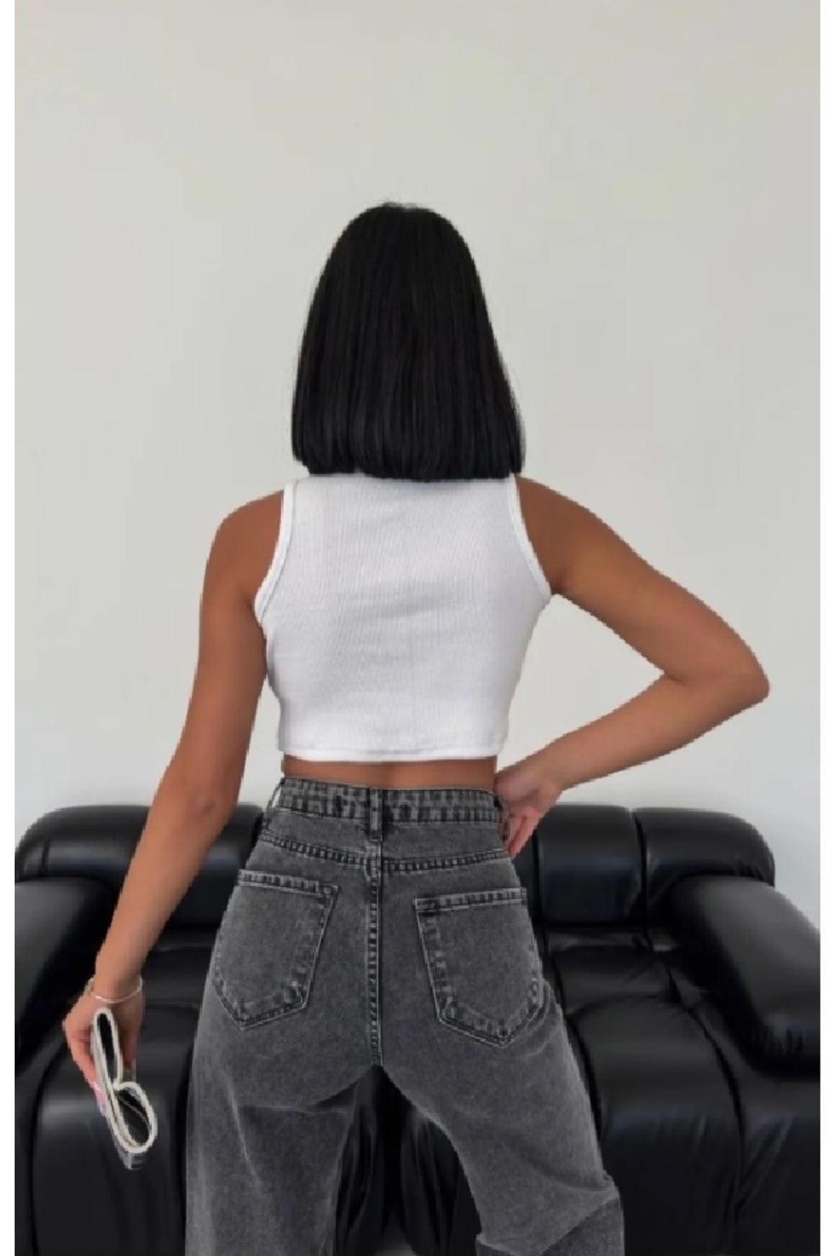 Solmayan Crop Top Esnek Fitilli Halter Yaka Atlet Slim Fit Beyaz