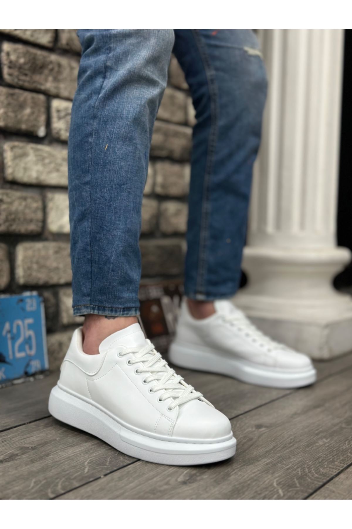 Beyaz Cilt Yüksek Taban Bağcıklı Erkek Spor Ayakkabı