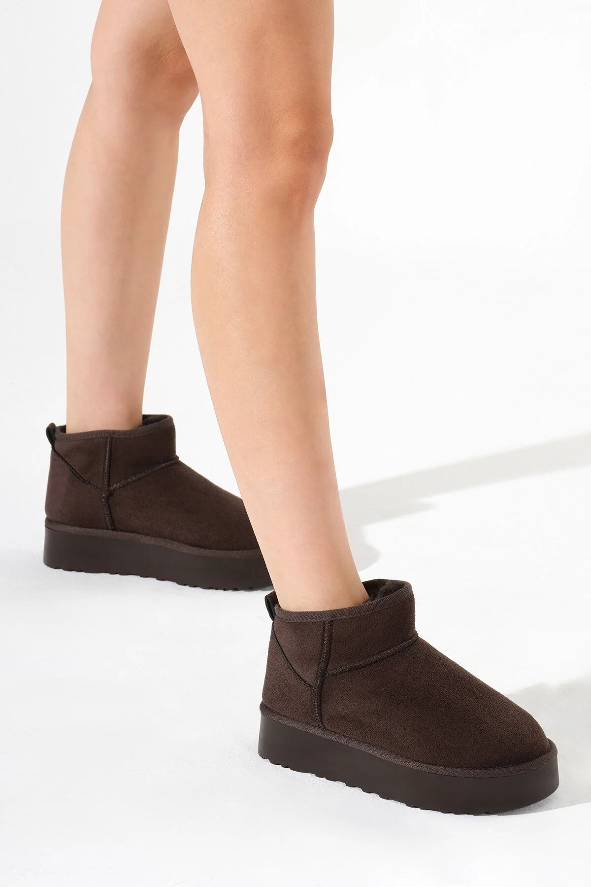 Kadın Su İtici Süet Kısa Bot – İçi Peluşlu Sıcak Tutucu Günlük Kışlık Kaydırmaz Premium Bot