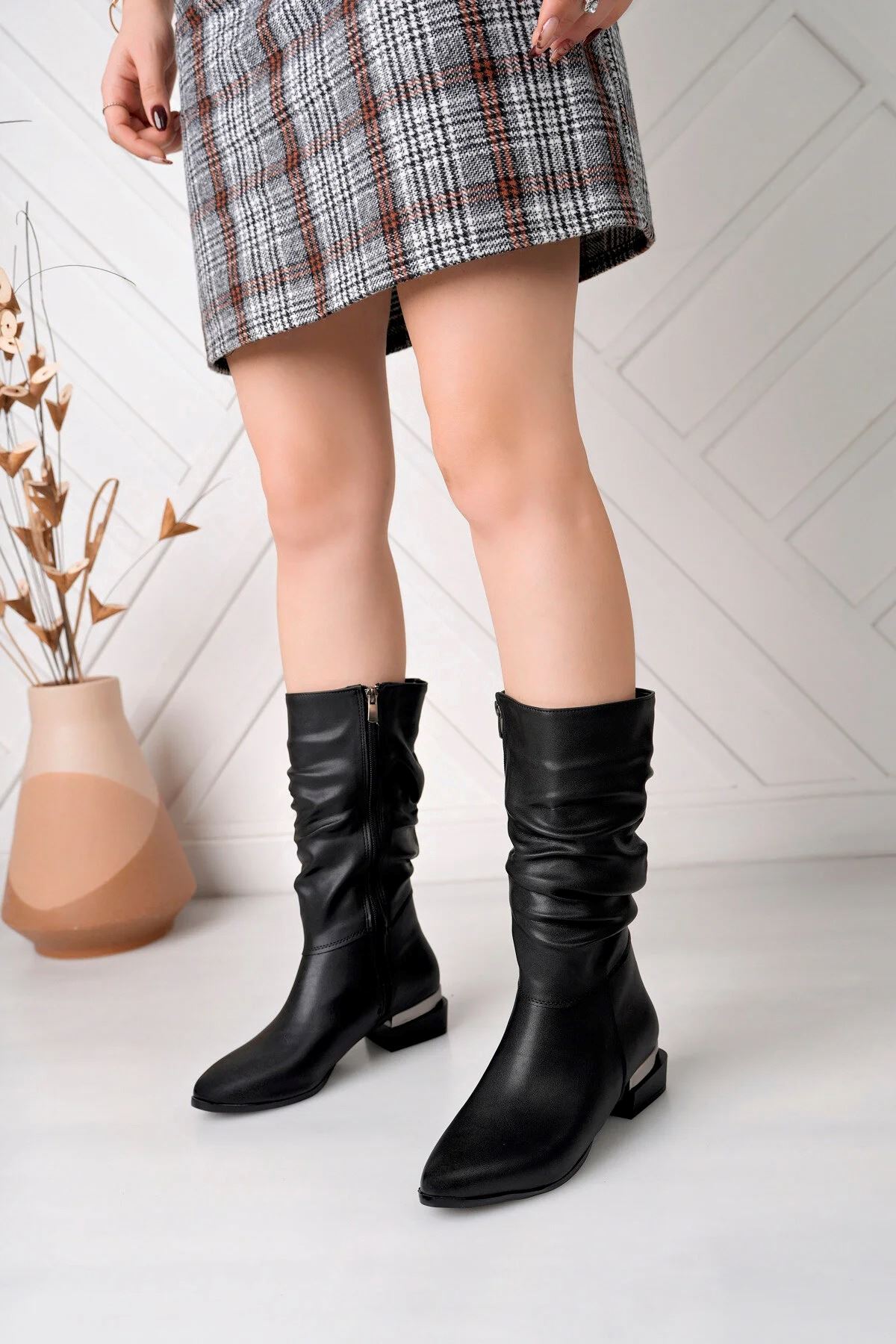 Kadın Siyah Körüklü Orta Topuk Fermuarlı Günlük & Şık Bot Çizme