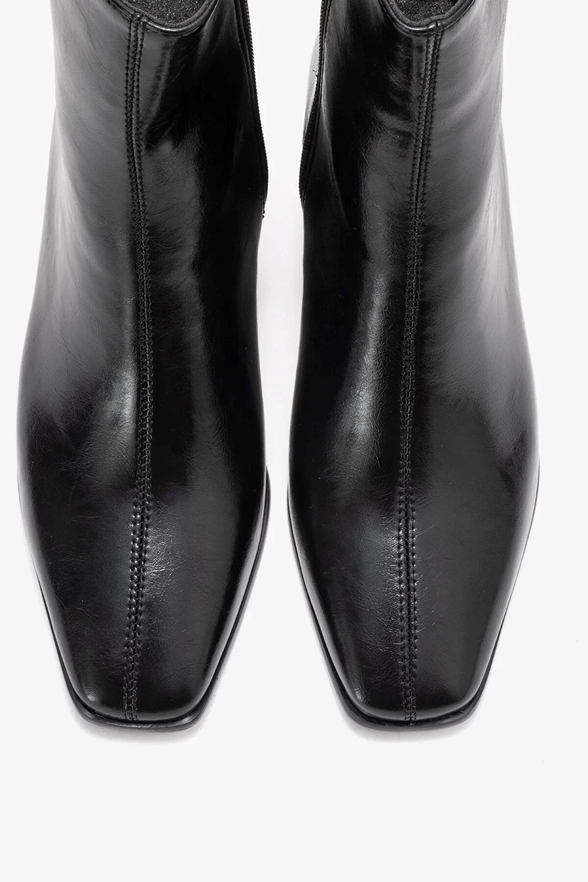 Kadın Siyah Fermuarlı Kalın Orta Topuk Şık Rahat Bilek Bot