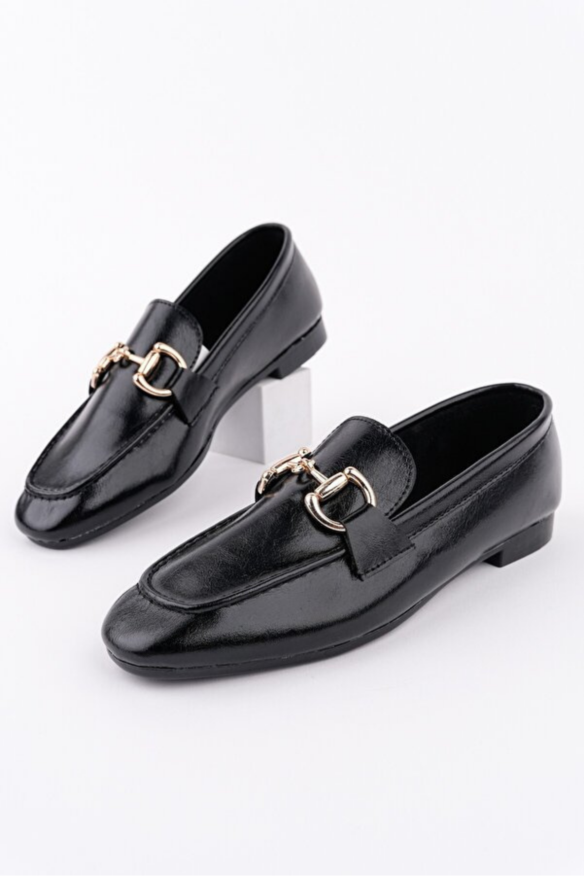 Kadın Siyah Taşlı Babet Mary Jane Ayakkabı – Şık, Rahat, Günlük & Özel Gün Kullanıma Uygun – Zamansız Şık Tasarım, Günlük & Ofis Kullanımına Uygun, Premium Görünümlü Rahat Taban