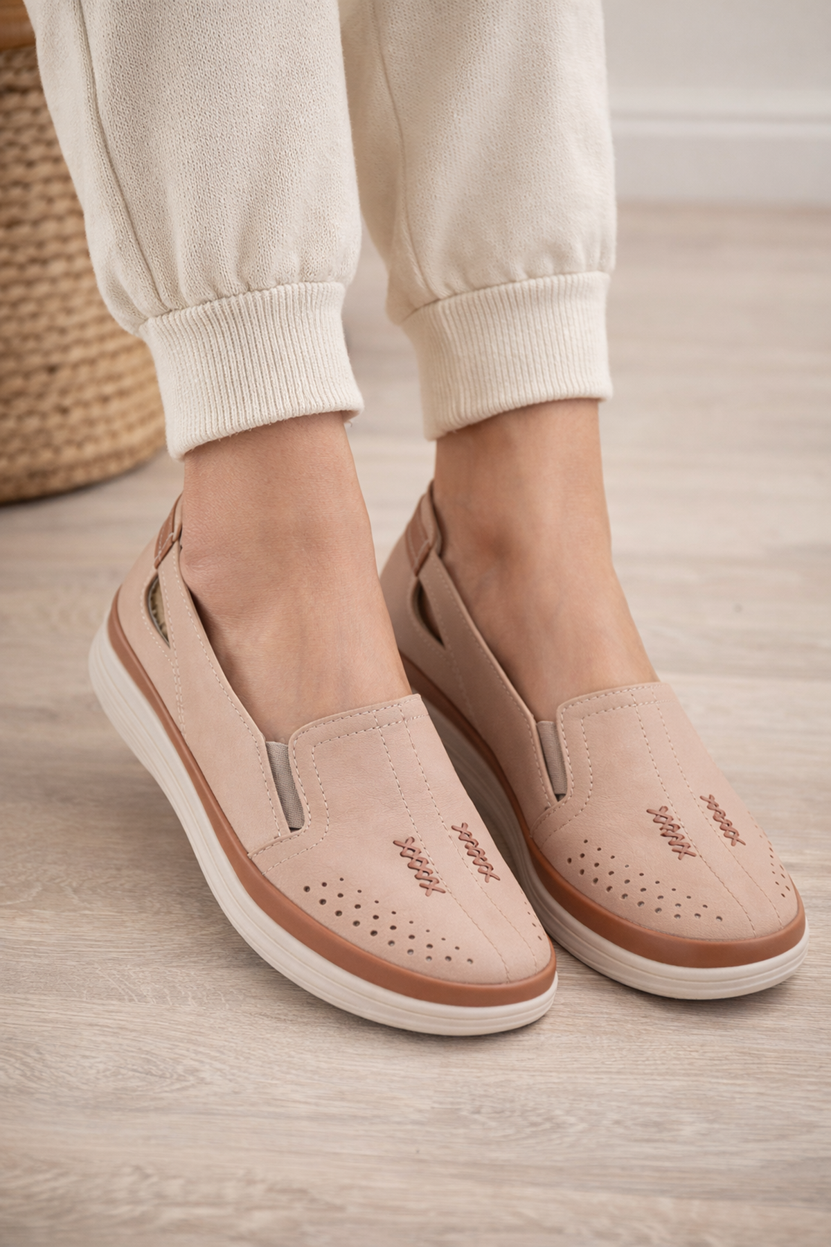 Kadın Ortopedik Delikli Comfort Günlük Ayakkabı Pudra Pembe