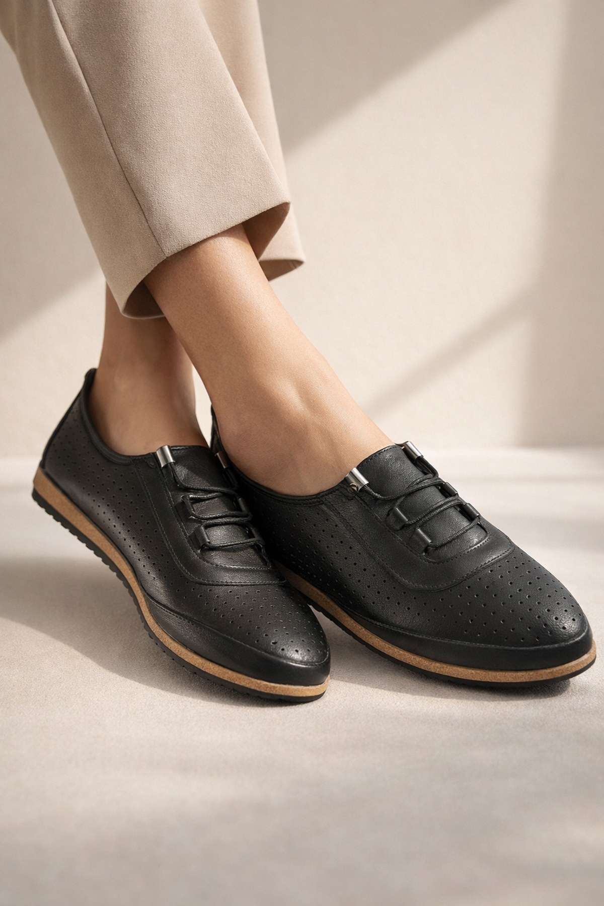 Kadın Ortopedik Delikli Comfort Günlük Ayakkabı Siyah
