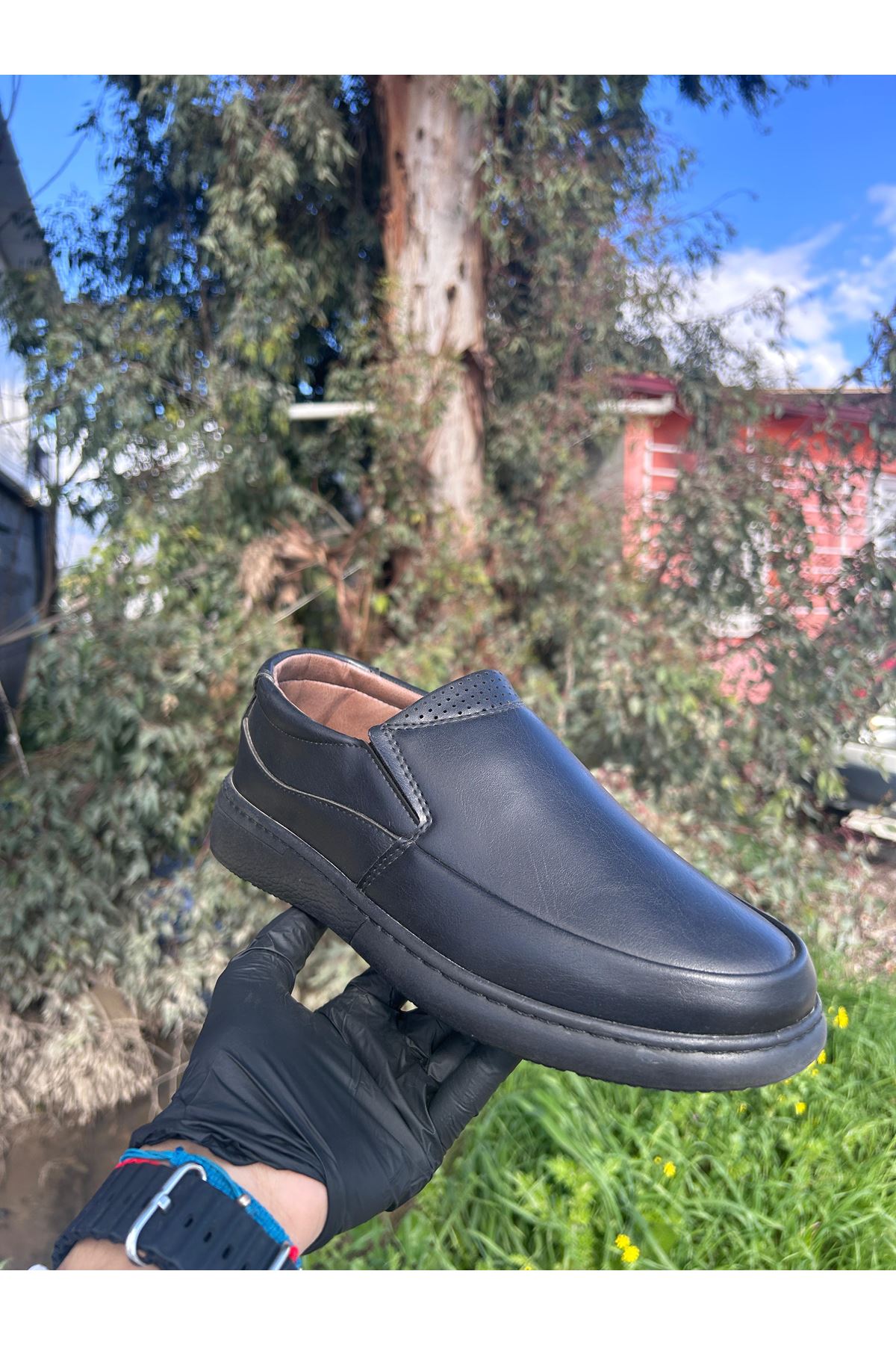 Erkek Yerel Hakiki Deri Günlük Casual Siyah Ayakkabı – Modern ve Rahat Tasarım