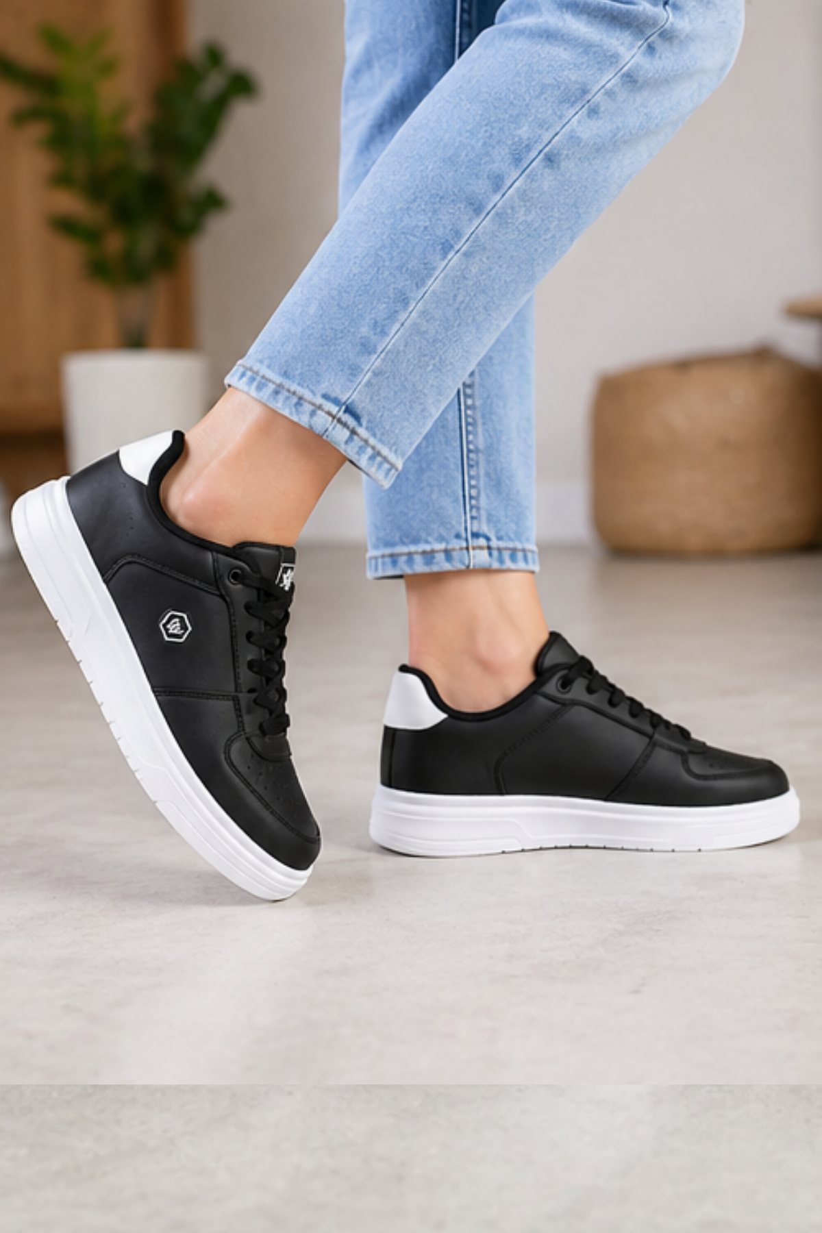 Daily Comfort Siyah Beyaz Rahat Günlük Yumuşak Tabanlı 4 Mevsim Trend Sneaker Ayakkabı