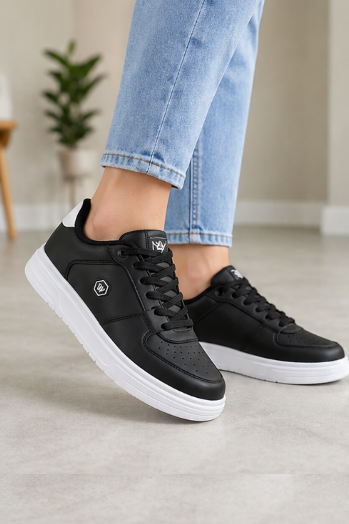 Daily Comfort Siyah Beyaz Rahat Günlük Yumuşak Tabanlı 4 Mevsim Trend Sneaker Ayakkabı