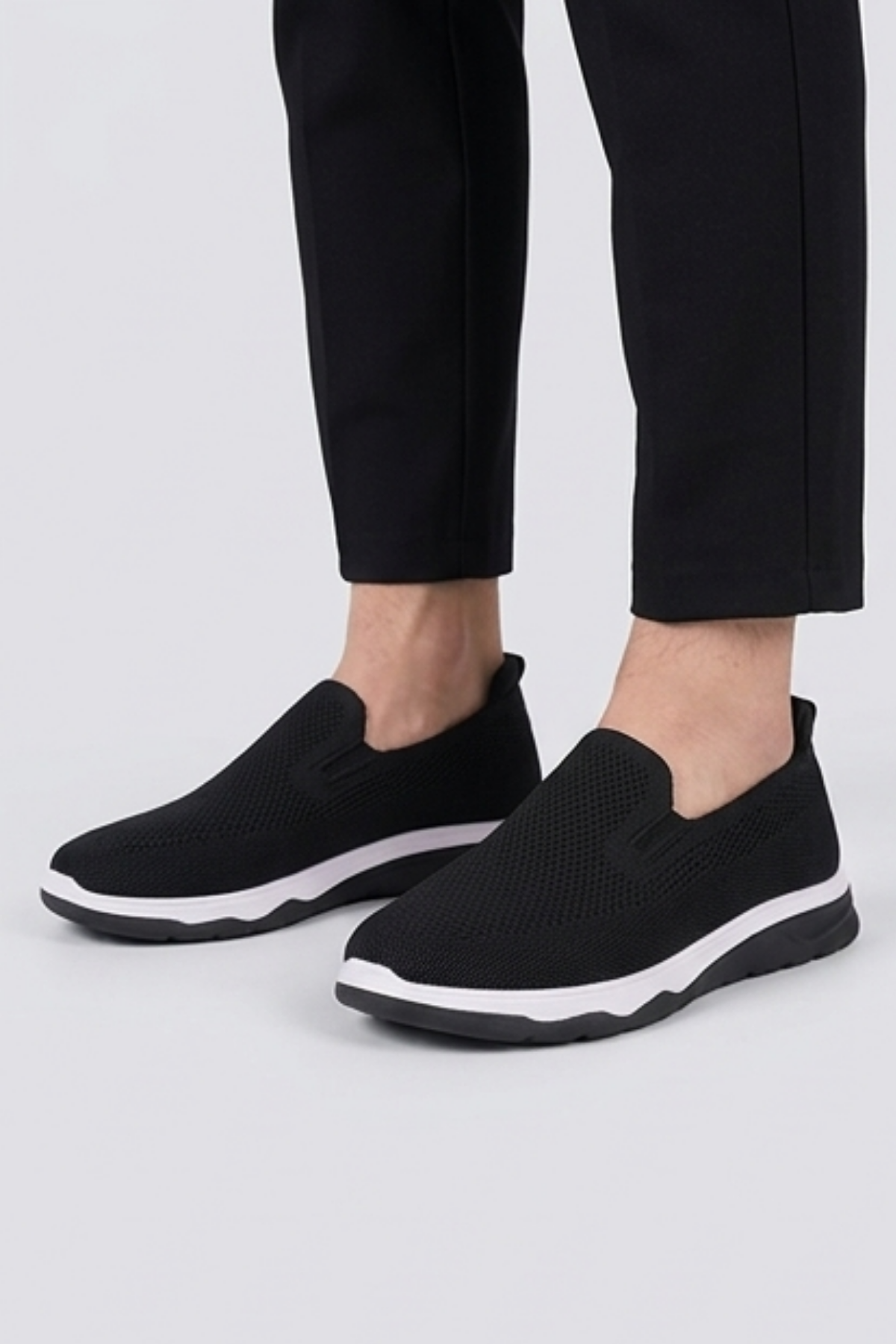 Ultra Hafif Nefes Alabilir Siyah Beyaz Slip-On Sneaker Günlük Rahat Erkek Spor Ayakkabı