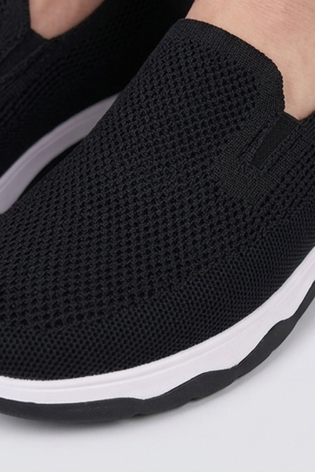 Ultra Hafif Nefes Alabilir Siyah Beyaz Slip-On Sneaker Günlük Rahat Erkek Spor Ayakkabı