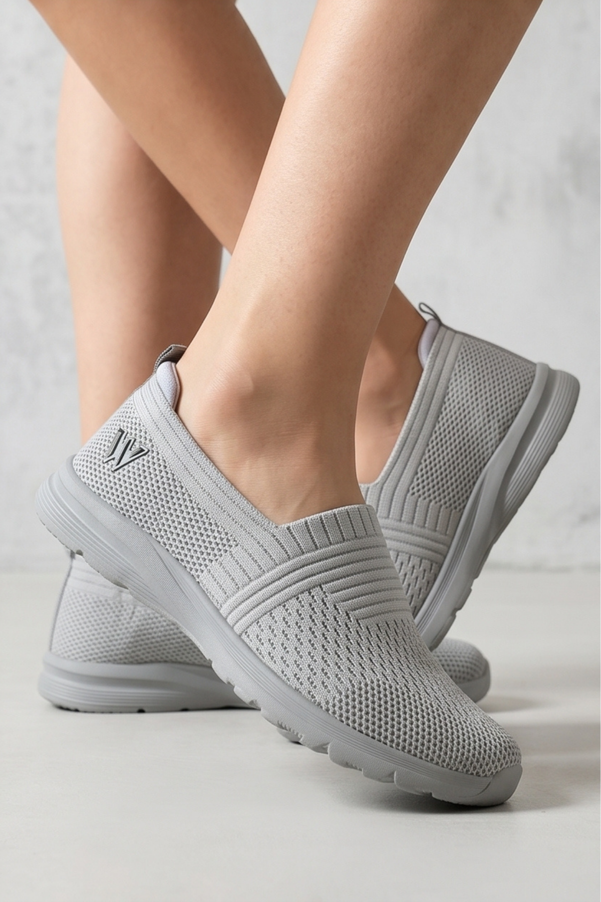 CloudWalk Comfort Buz Gri Rahat Günlük Yumuşak Tabanlı 4 Mevsim Trend Kadın Slip-On Sneaker Ayakkabı