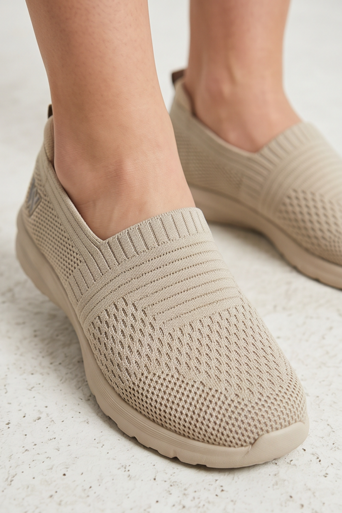 CloudWalk Comfort Bej Rahat Günlük Yumuşak Tabanlı 4 Mevsim Trend Kadın Slip-On Sneaker Ayakkabı