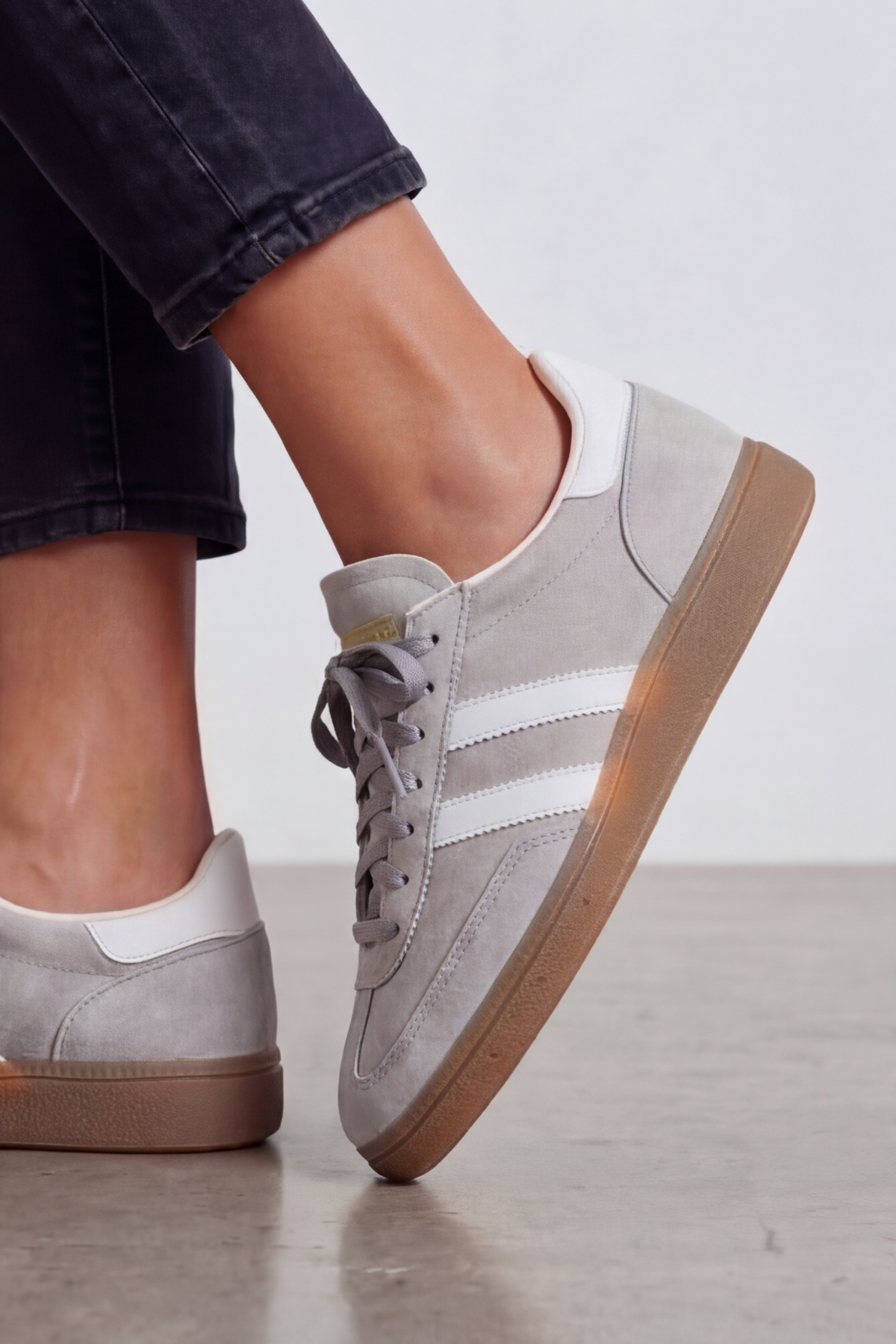 Timeless Classic Gri Beyaz Premium Konfor & Zamansız Stil Günlük Unisex Sneaker Ayakkabı