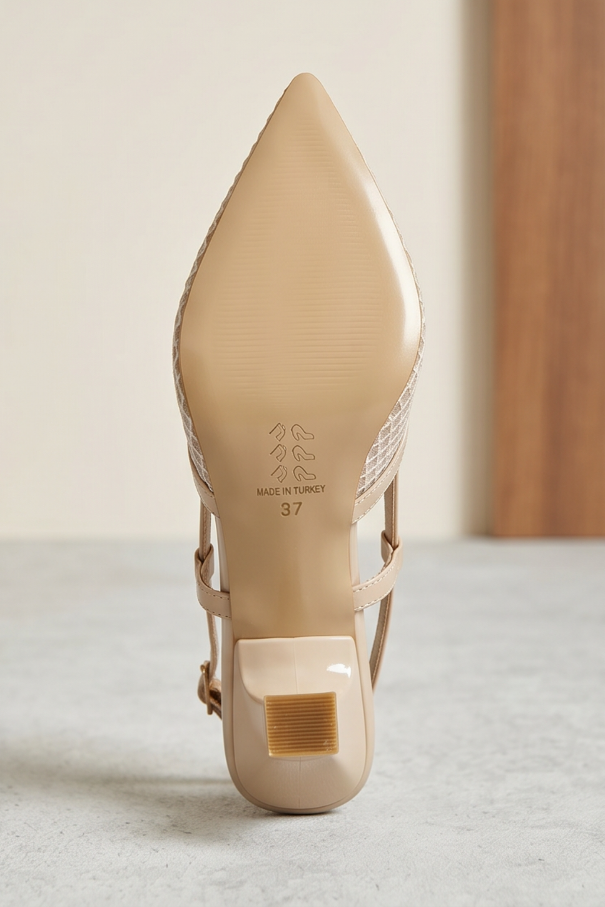 Elegance Nude File Dokulu İnce Topuklu Slingback Kadın Ayakkabı – Modern Zarif ve Şık