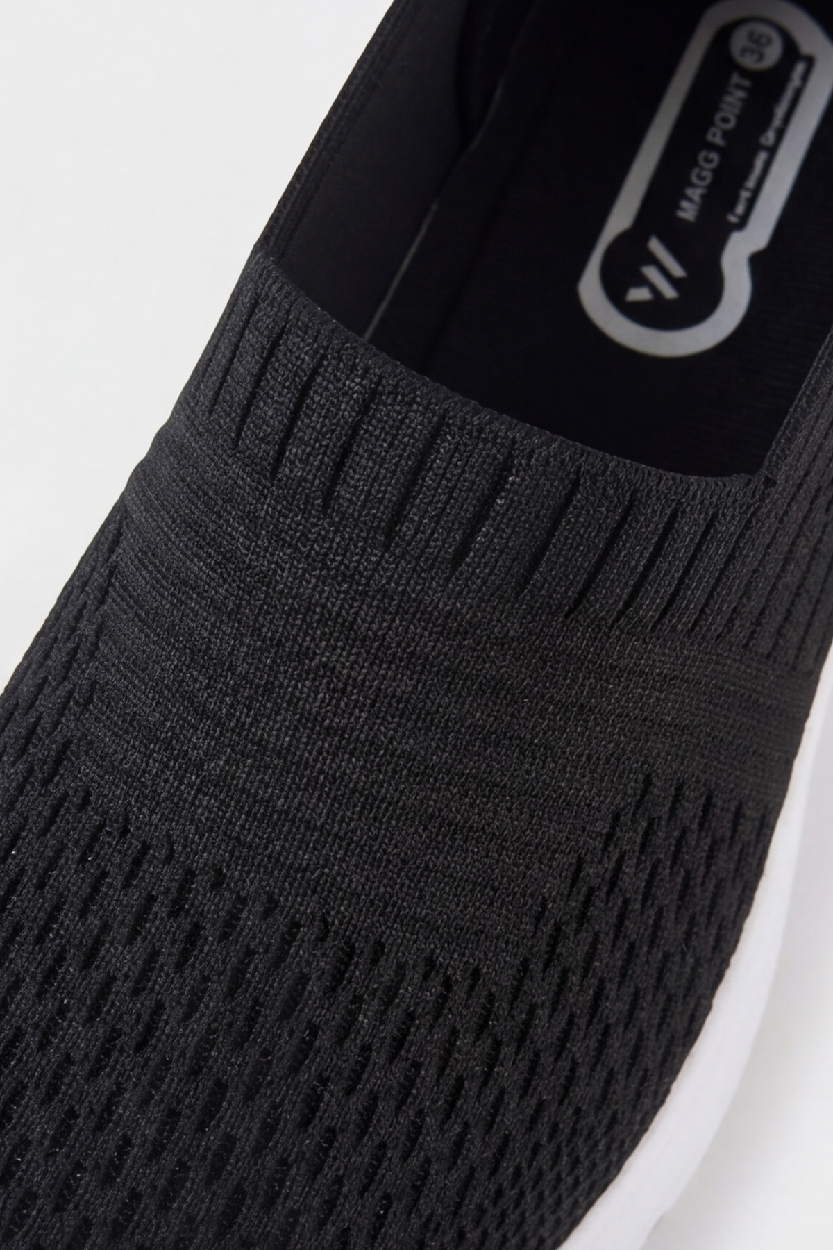 CloudWalk Comfort Siyah Beyaz Rahat Günlük Yumuşak Tabanlı 4 Mevsim Trend Kadın Slip-On Sneaker Ayakkabı