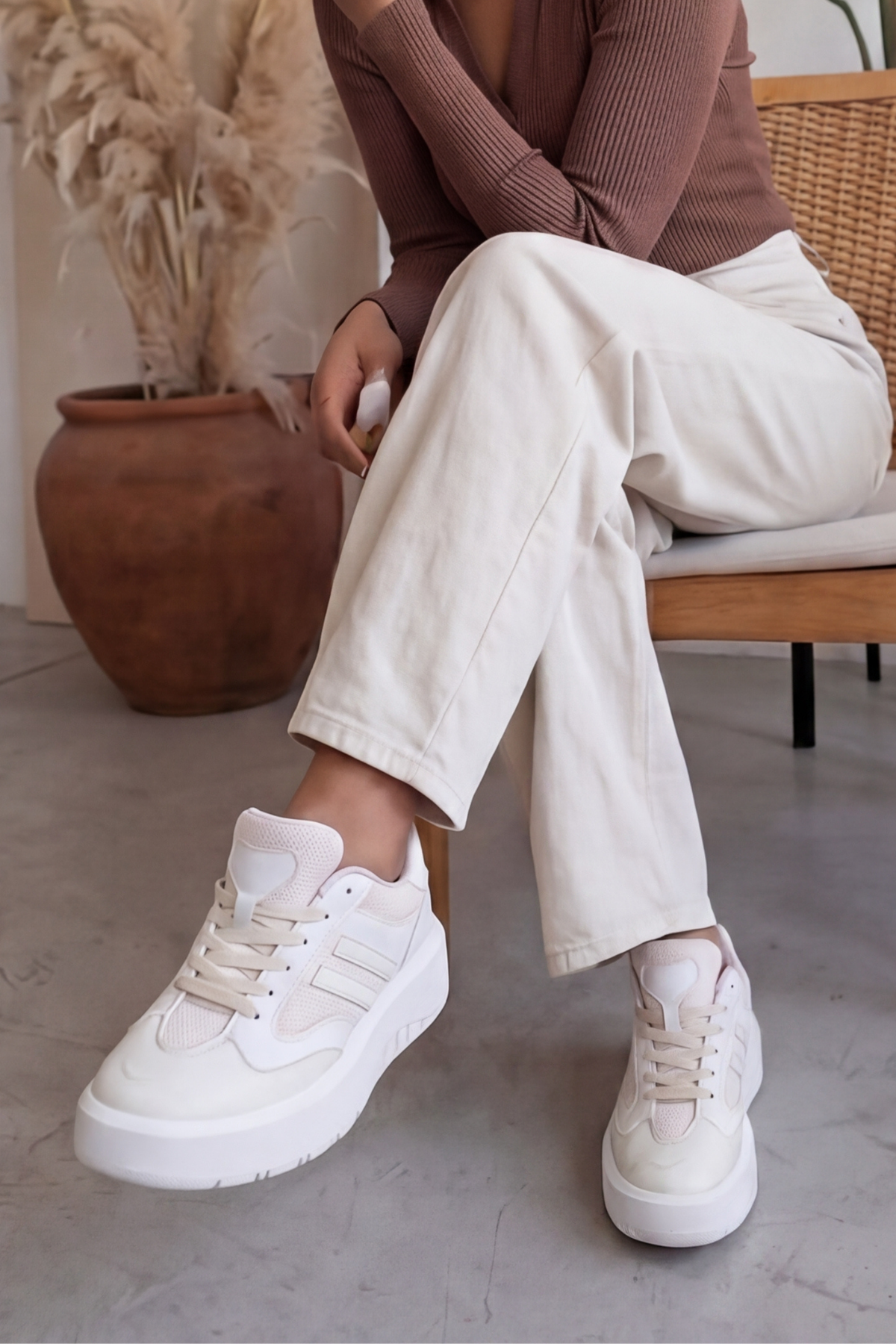 Urban-Strike Hybrid Beyaz Unisex Sneaker - Yüksek Tutuşlu Dalgalı Tabanlı ve Nefes Alabilen File Detaylı Günlük Spor Ayakkabı