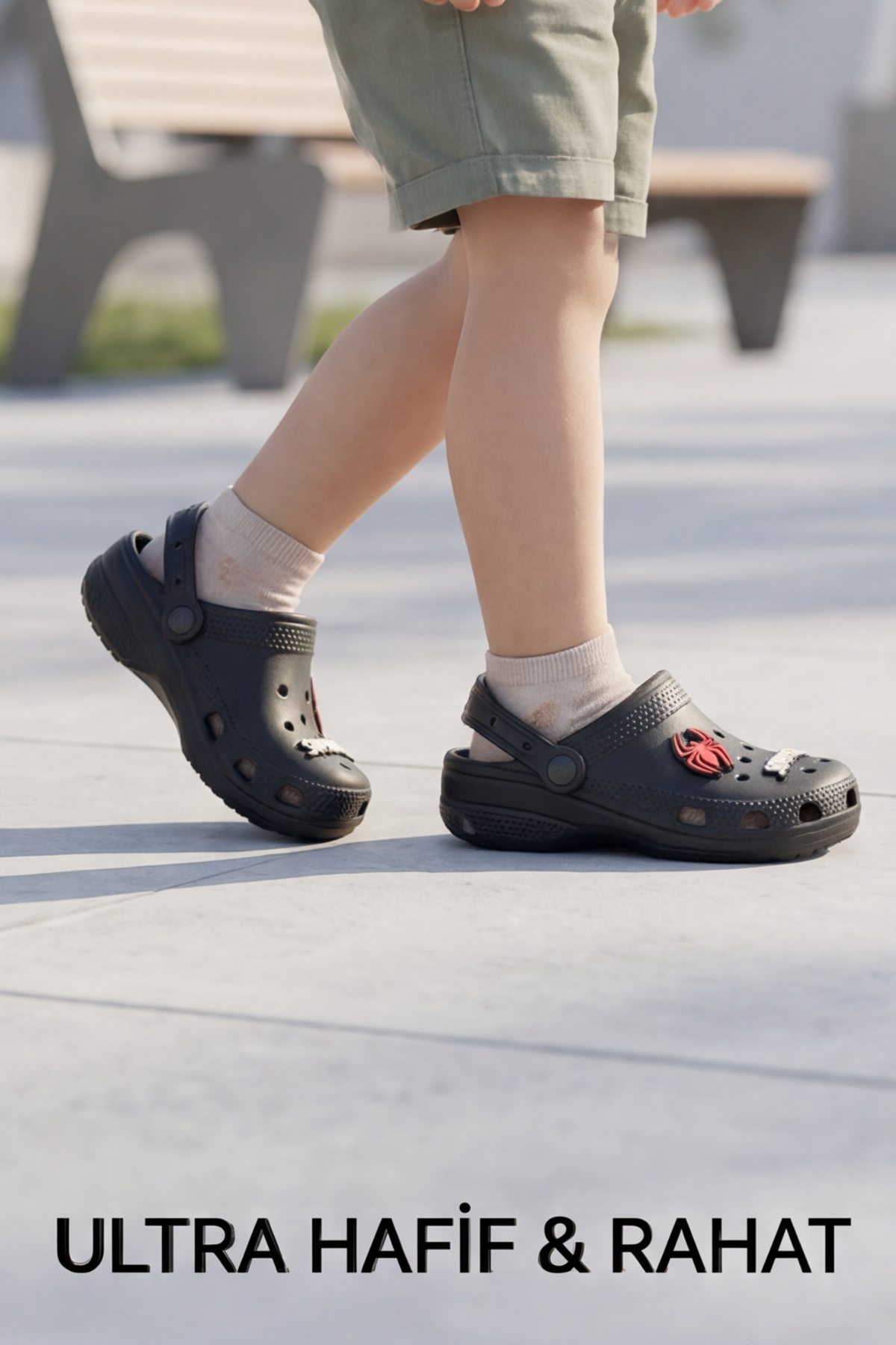 Hero-Clog Macera Serisi - Siyah Maske Figürlü Erkek Çocuk - Bebek Terlik ve Sandalet: Ultra Hafif, Anatomik İç Tabanlı ve Kaymaz Emniyetli Yazlık Çocuk Kapalı Terlik