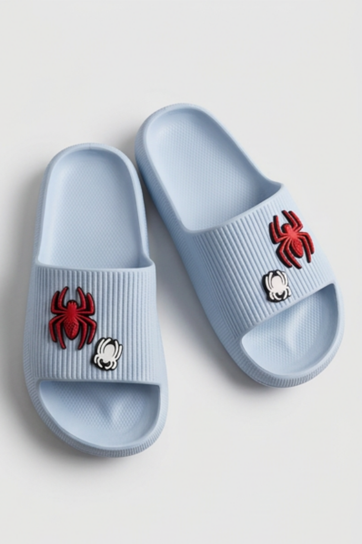 Hero-Clog Macera Serisi - Gri Maske Figürlü Erkek Çocuk - Bebek Terlik : Ultra Hafif, Anatomik İç Tabanlı ve Kaymaz Yazlık Çocuk Açık Terlik