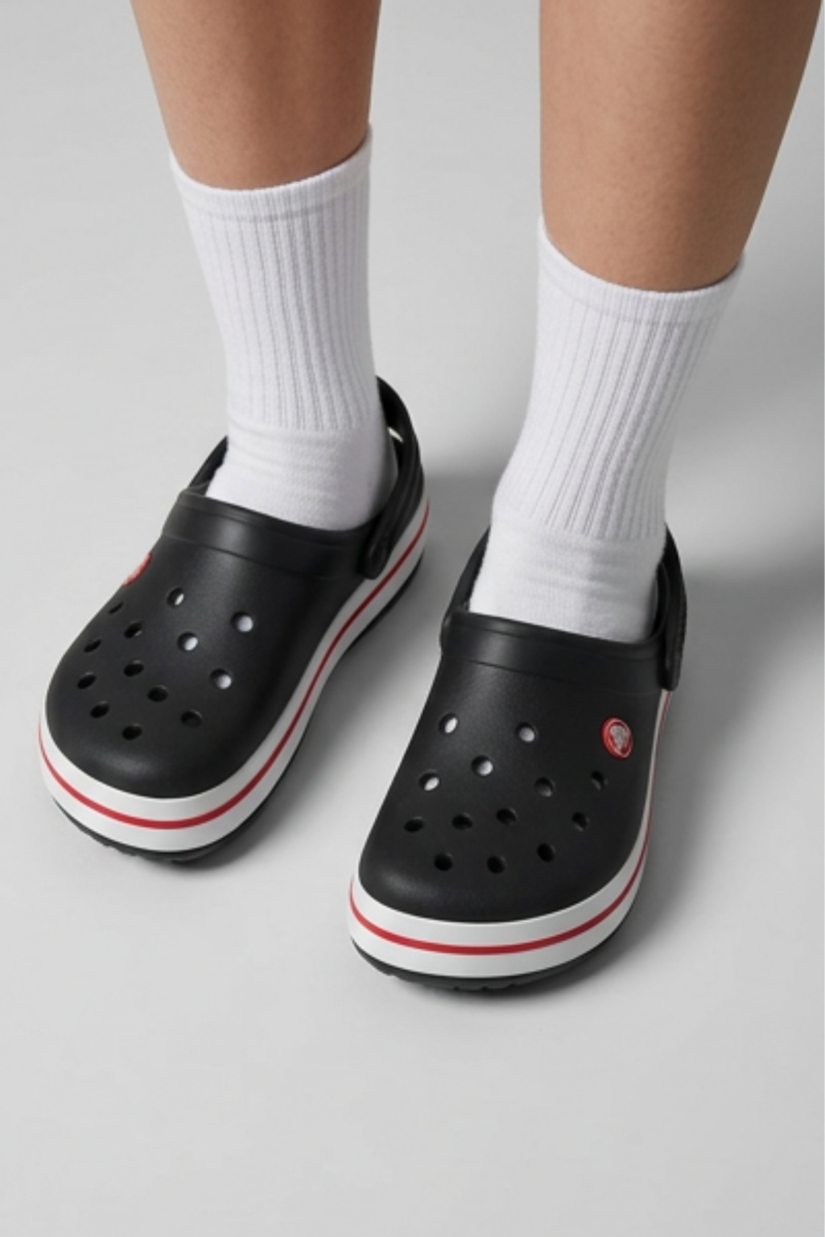Iconic Shadow Unisex Clog Serisi - Siyah Renk Grafik Baskılı, Anatomik İç Tabanlı ve Hareketli Topuk Bantlı Ultra Hafif Plaj, Havuz ve Ev Terliği