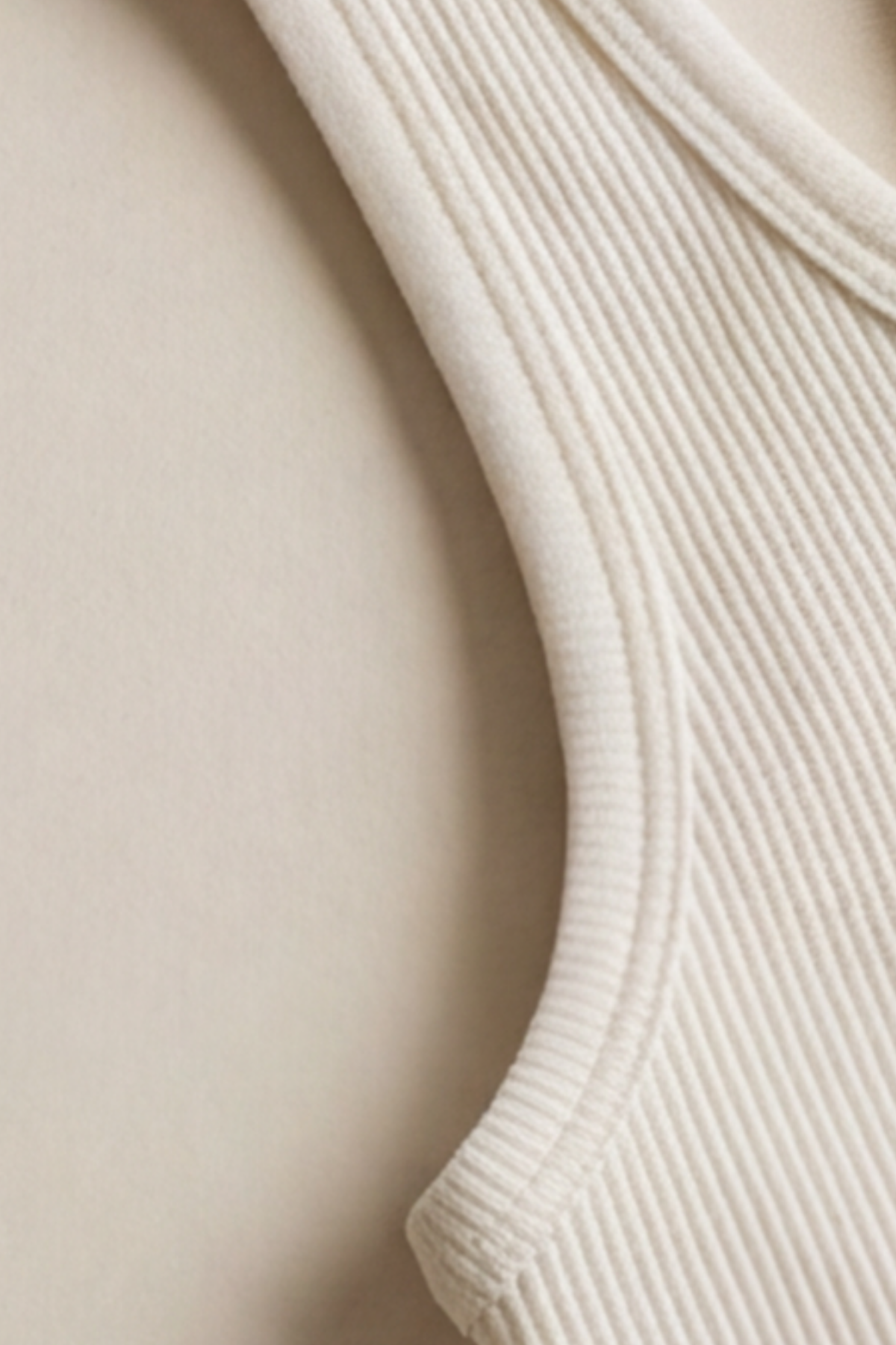 Premium Fitilli Pamuklu Esnek Kumaş Ekru Kadın Crop Atlet - U Yakalı Spor ve Şık Basic Bluz - Yumuşak Dokulu Slim Fit Yazlık Üst
