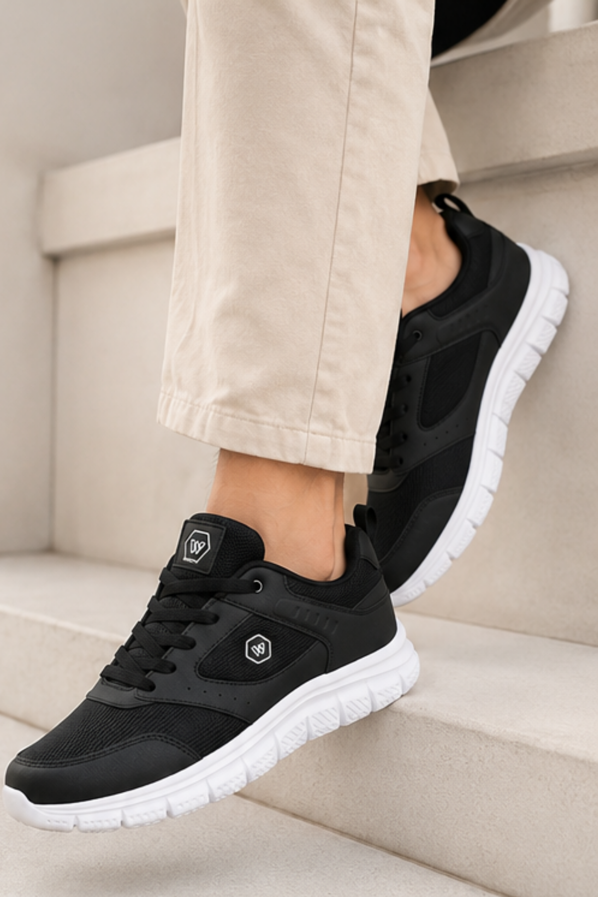 PureWalk Unisex Siyah Beyaz KalınTabanlı Spor Ayakkabı - Hafif Esnek Günlük Yürüyüş Sneaker Rahat Koşu ve Şehir Ayakkabısı