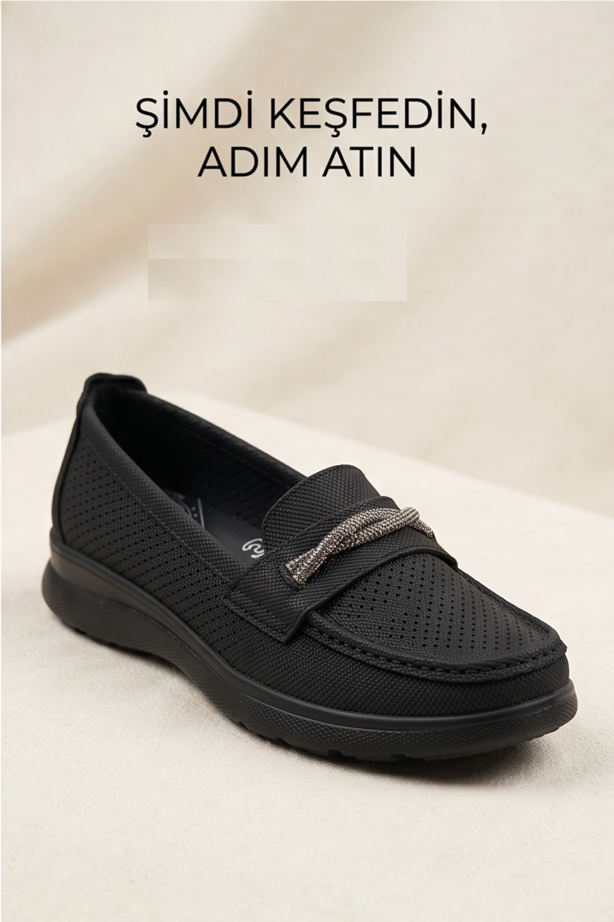 Aura Comfort – Ortopedik Tabanlı Işıltı Detaylı Kadın Siyah Günlük Casual Loafer Ayakkabı