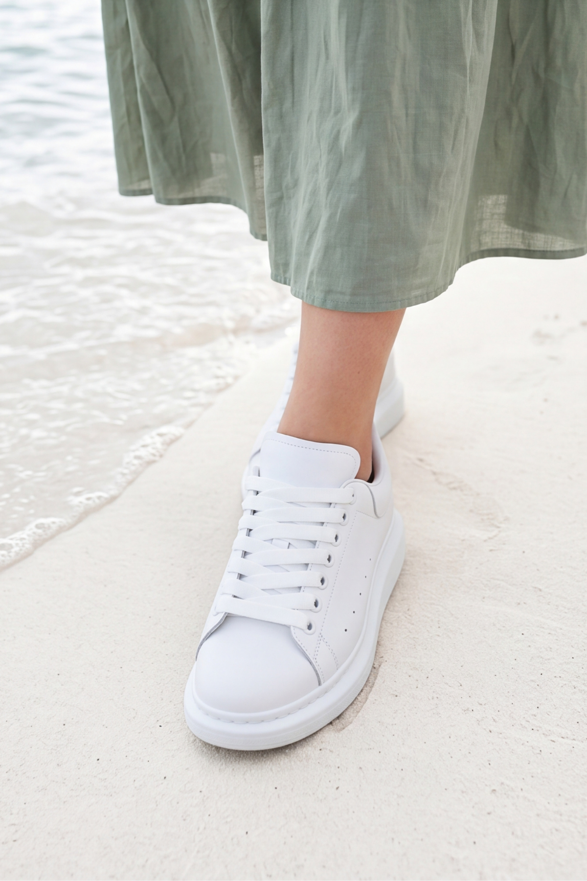 LiaQuenn - Rahat ve Hafif Yüksek Tabanlı Yürüyüş Günlük Spor Giy Çık Unisex Beyaz Sneaker Ayakkabı