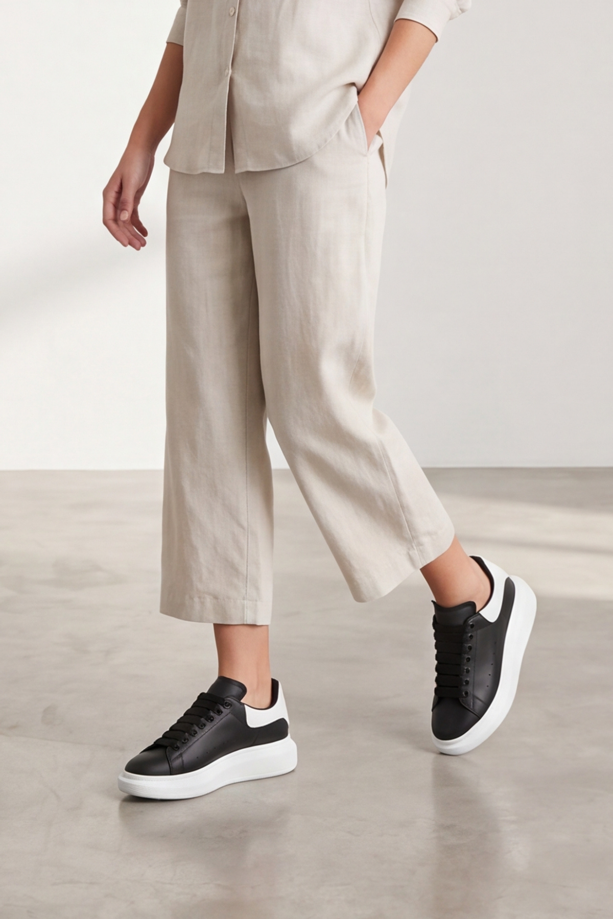 LiaQuenn - Rahat ve Hafif Yüksek Tabanlı Yürüyüş Günlük Spor Giy Çık Unisex Beyaz-Siyah-Beyaz Sneaker Ayakkabı
