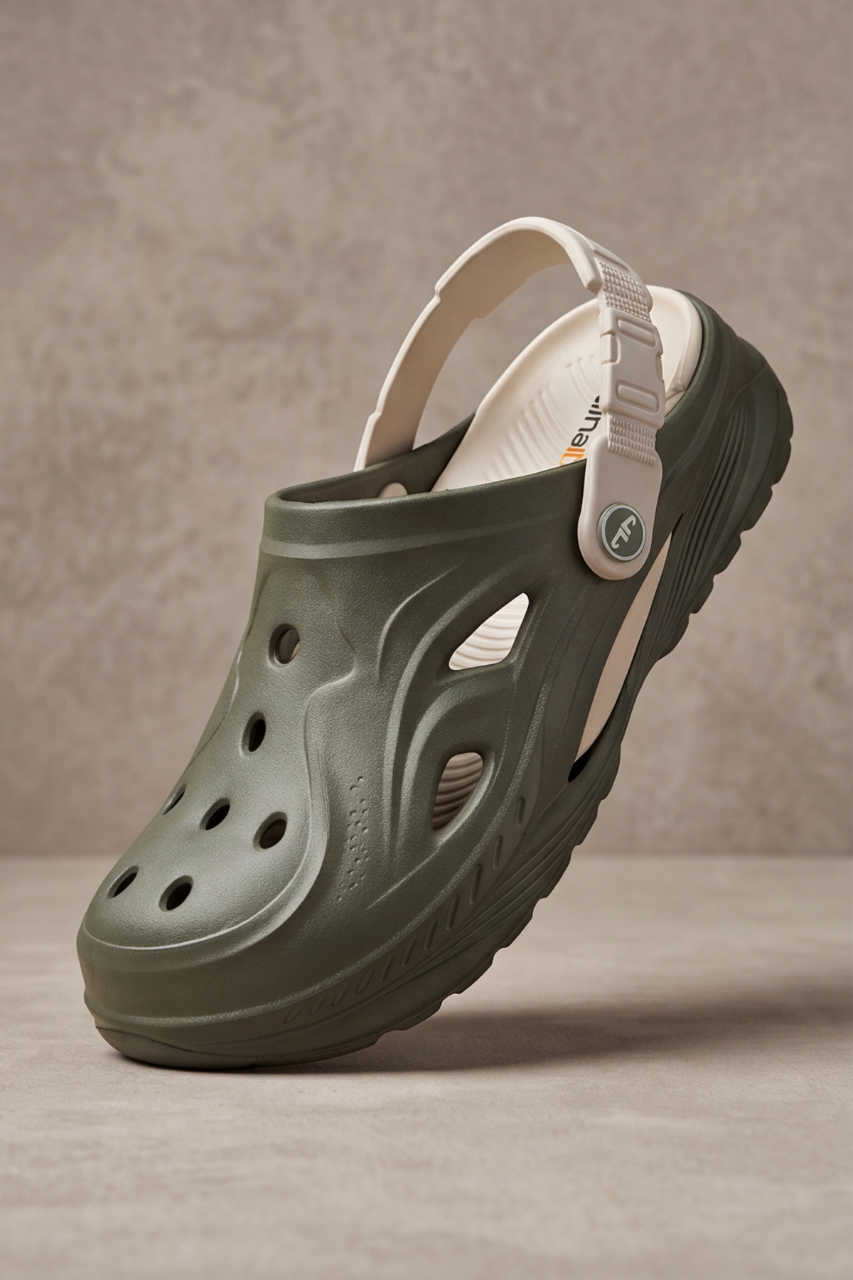 Terra Strata: Erkek Çift Tabanlı Haki - Bej Comfort Clog Erkek Terlik - Tokalı Arka Bantlı Spor Sandalet, Havuz, Plaj ve Günlük Doğa Yürüyüşü Anatomik Terliği