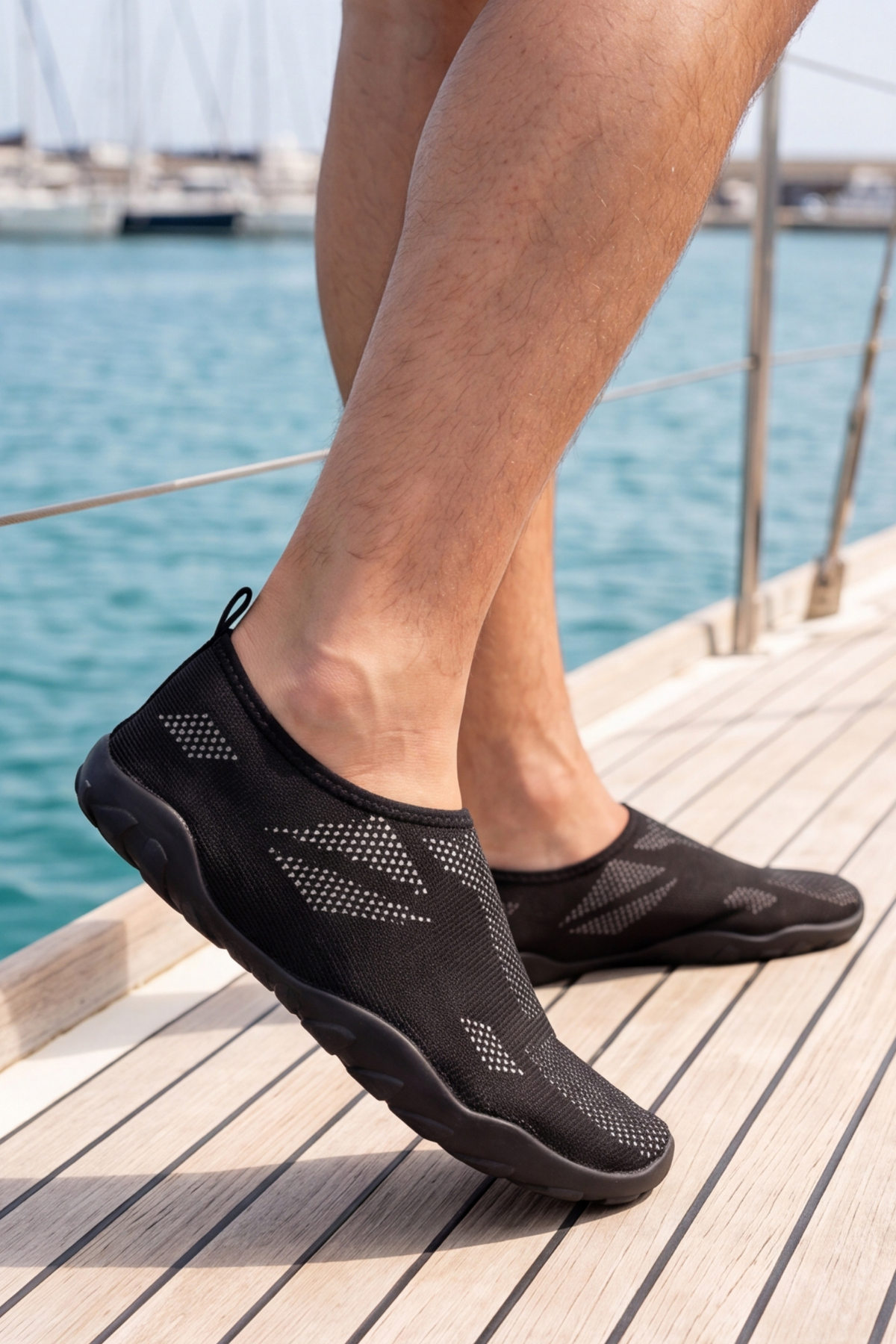 WAVEGLIDE - Esnek Siyah - Beyaz Unisex Deniz ve Plaj Ayakkabısı, Nefes Alabilir ve Hızlı Kuruyan Kumaş Dokulu Hafif Havuz ve Sörf Ayakkabısı