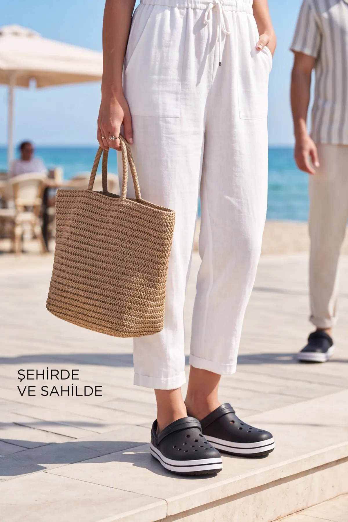EasyStep - Siyah Unisex Hafif EVA Sabo Terlik, Ergonomik Tabanlı Nefes Alabilen Islak Zemin Uyumlu Kemerli Hastane, Plaj, Ev ve Günlük Kullanım Terliği - Clog Sandalet