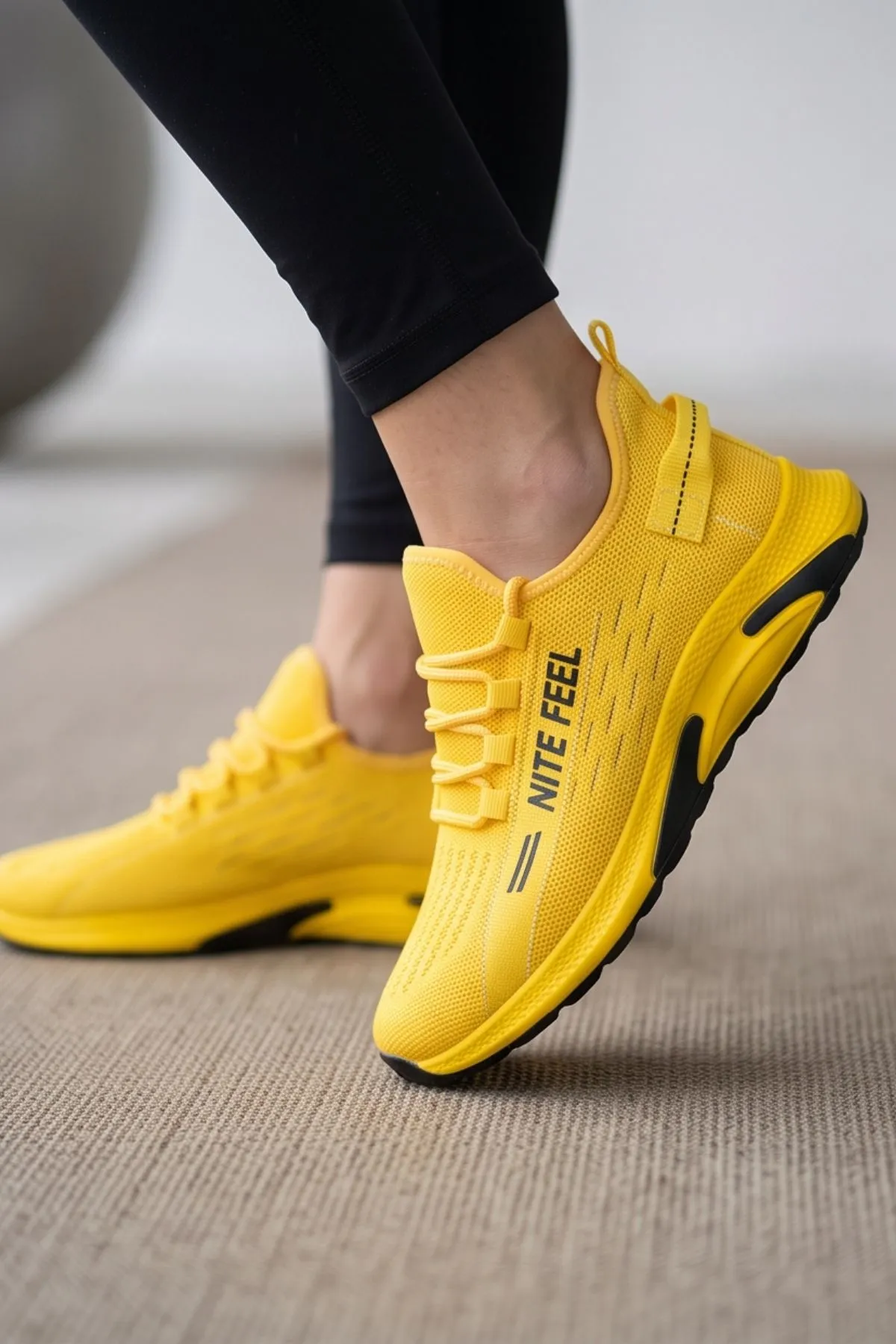 AeroKnit Zumba – Nefes Alabilen Çorap Ayakkabı Esnek Triko Dokulu Ultra Hafif Kadın Erkek Spor Ayakkabı Günlük Koşu ve Fosforlu Sarı Turuncu Yavru Ağzı Unisex Yürüyüş Ayakkabısı