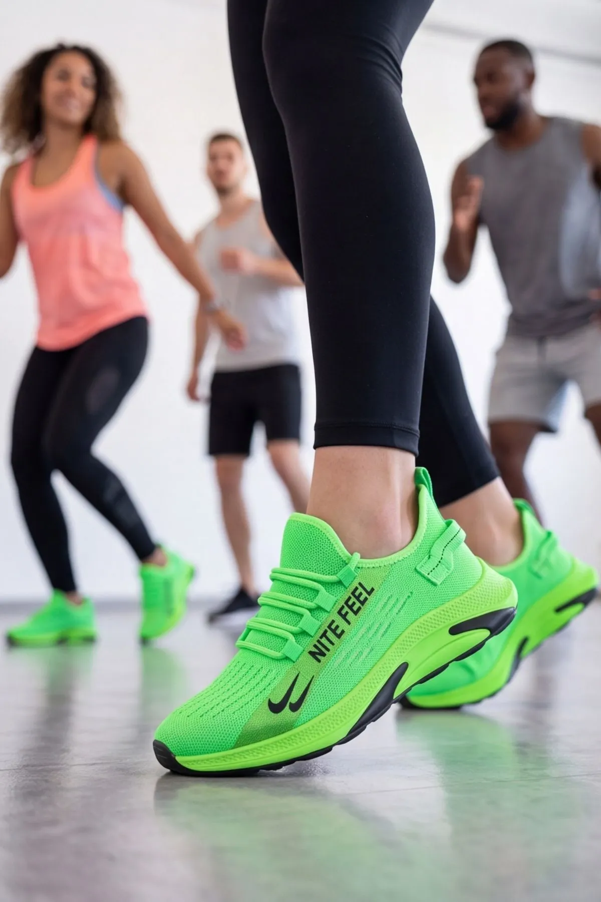 AeroKnit Zumba – Nefes Alabilen Çorap Ayakkabı Esnek Triko Dokulu Ultra Hafif Kadın Erkek Spor Ayakkabı Günlük Koşu ve Fosforlu Yeşil Unisex Yürüyüş Ayakkabısı