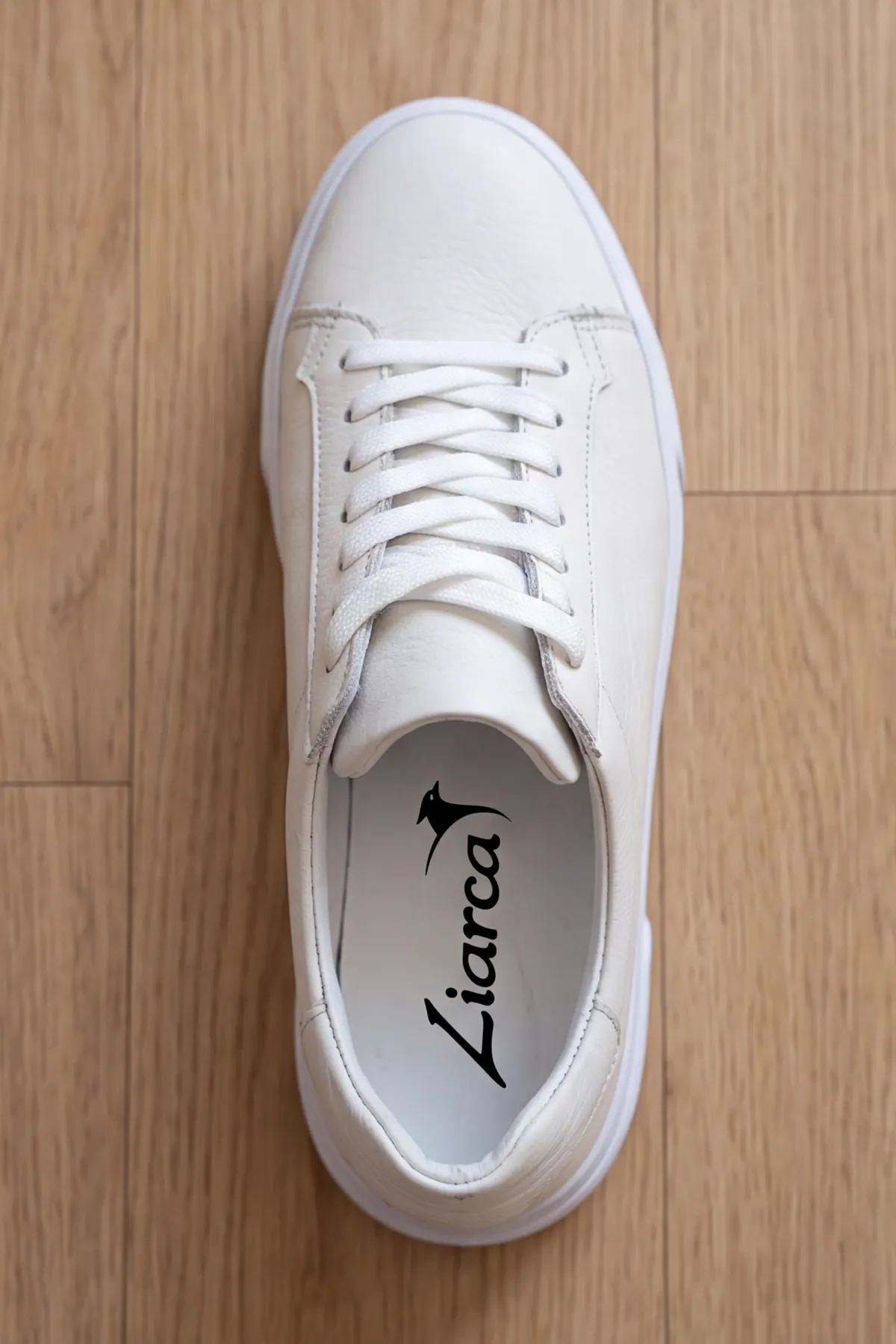 Prestige Sneaker – Hakiki Deri Beyaz Erkek Sneaker, Ergonomik Kalın ve Yumuşak Tabanlı Bağcıklı Günlük Ayakkabı