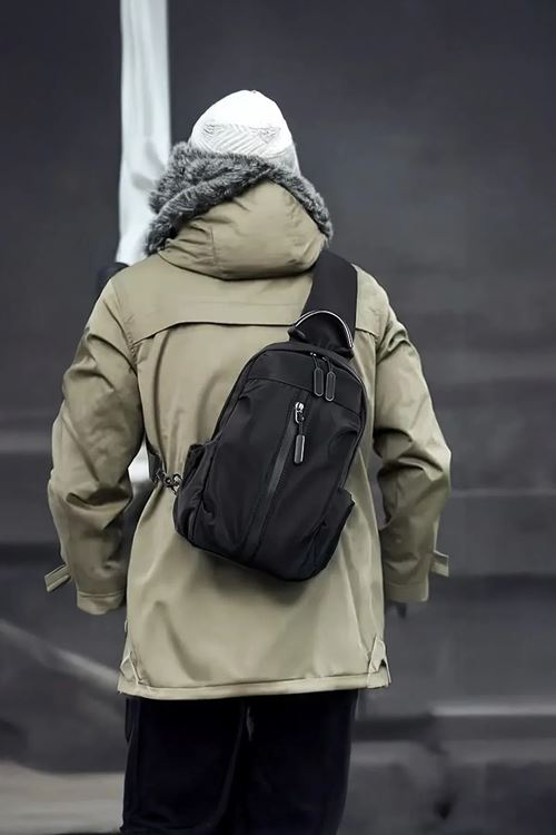 Su İtici Kumaş ve Fermuar Özellikli Siyah Çapraz Askılı Omuz ve Bel Çantası