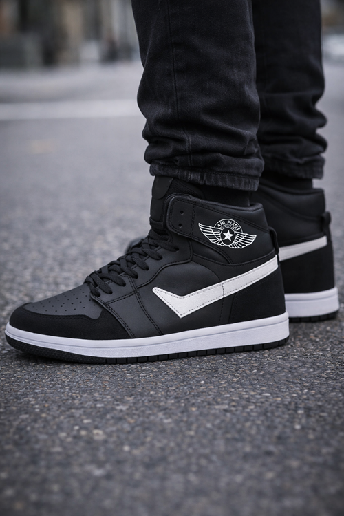 SkyWave Street Motion – Nefes Alabilir File Üst Yüzey & Kaymaz Taban Siyah Beyaz