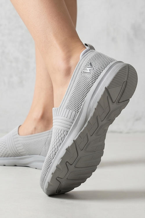 CloudWalk Comfort Buz Gri Rahat Günlük Yumuşak Tabanlı 4 Mevsim Trend Kadın Slip-On Sneaker Ayakkabı