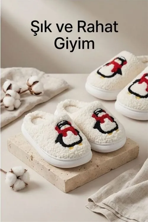 Hafif ve Yumuşak Peluş Kaymaz Taban Anne Çocuk Misafir Penguenli Noel Yılbaşı Ekru Ev Terliği 5808