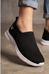 CloudWalk Comfort Siyah Beyaz Rahat Günlük Yumuşak Tabanlı 4 Mevsim Trend Kadın Slip-On Sneaker Ayakkabı