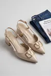 Royal Nude Bej Rugan Işıltılı Altın Toka Detaylı Elegant Slingback - Sivri Burun Alçak Kare Topuklu Tasarım Kadın Ayakkabı